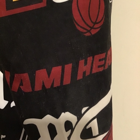 🔥SALE!Miami Heat, see pictures, jacket is in good cond., with some scratches,😎 - Picture 12 of 15